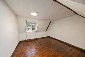 Bedroom- click for photo gallery